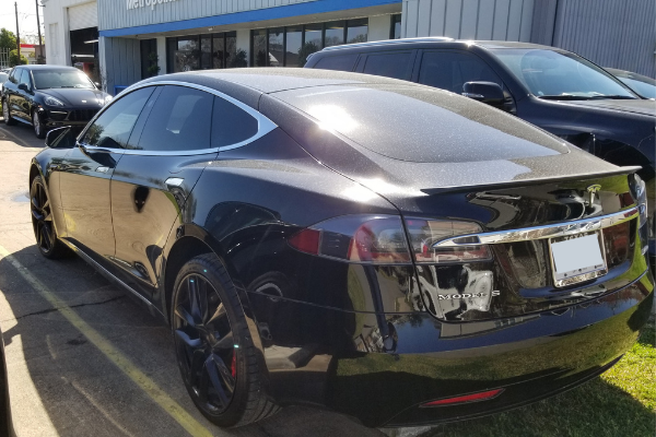 Tesla Body Repair: 2020 Tesla Model S