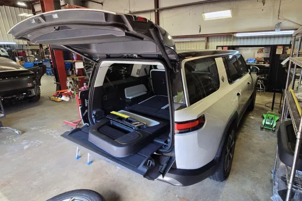 Metropolitan Collision