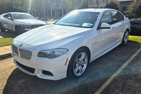 BMW Auto Body Repair: 2011 BMW 550i