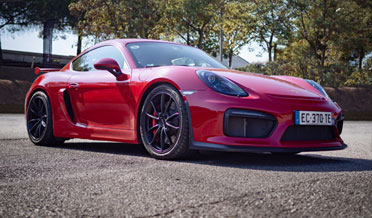 5 Steps of Luxury Car Body Repair for Replicating a Luxury Factory Paint Finish